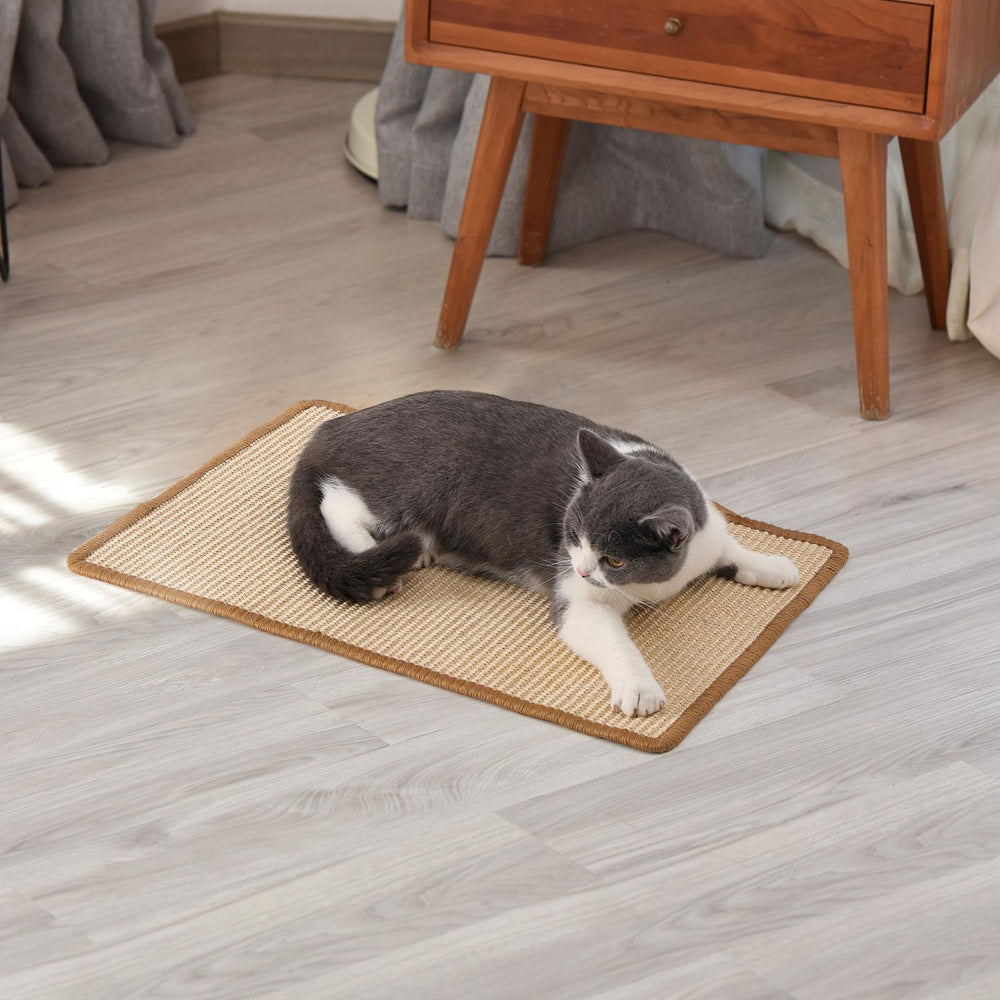 FUKUMARU Cat Scratcher Mat ready for lounging and play in a cozy corner