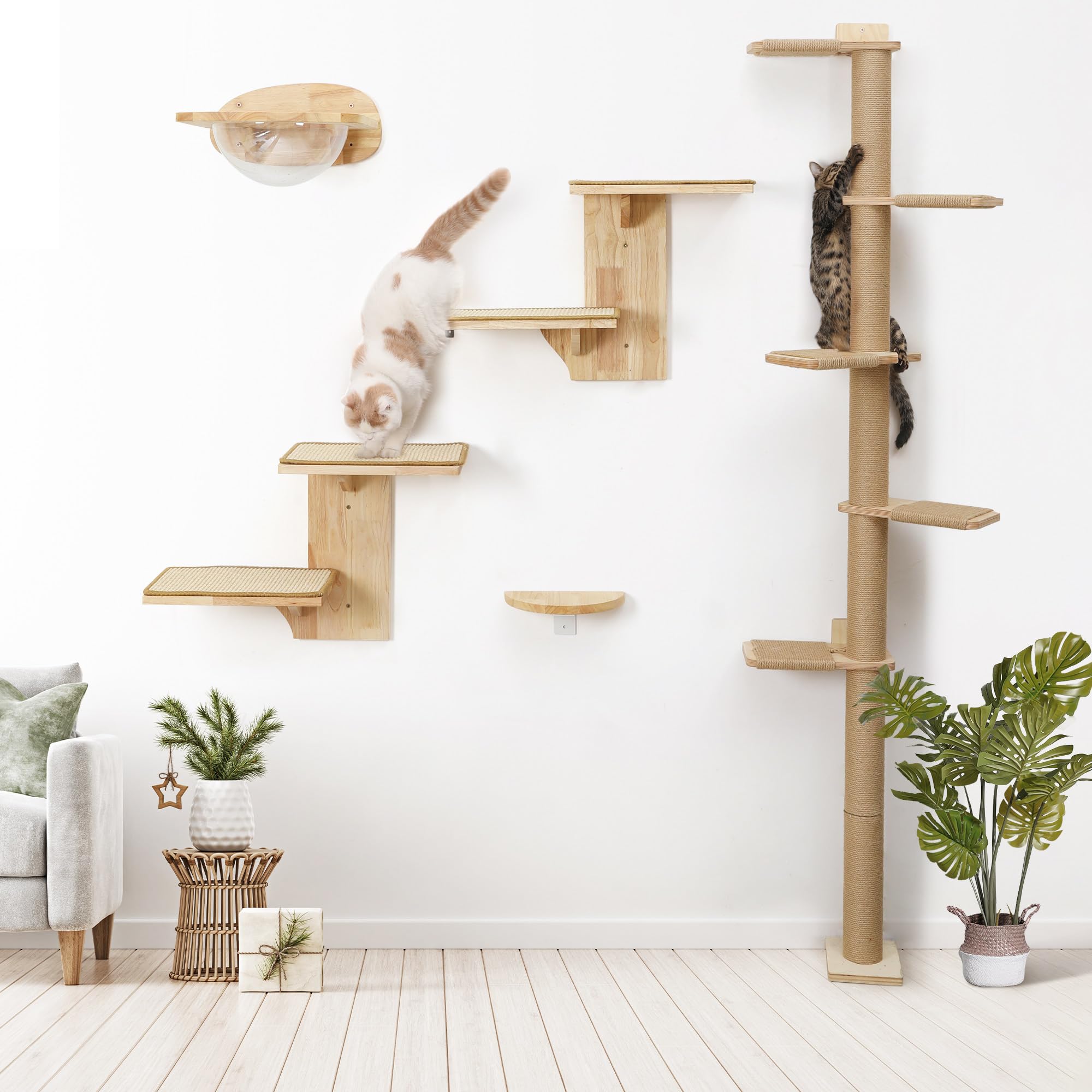 FUKUMARU space-saving vertical design frees floor space for living areas.