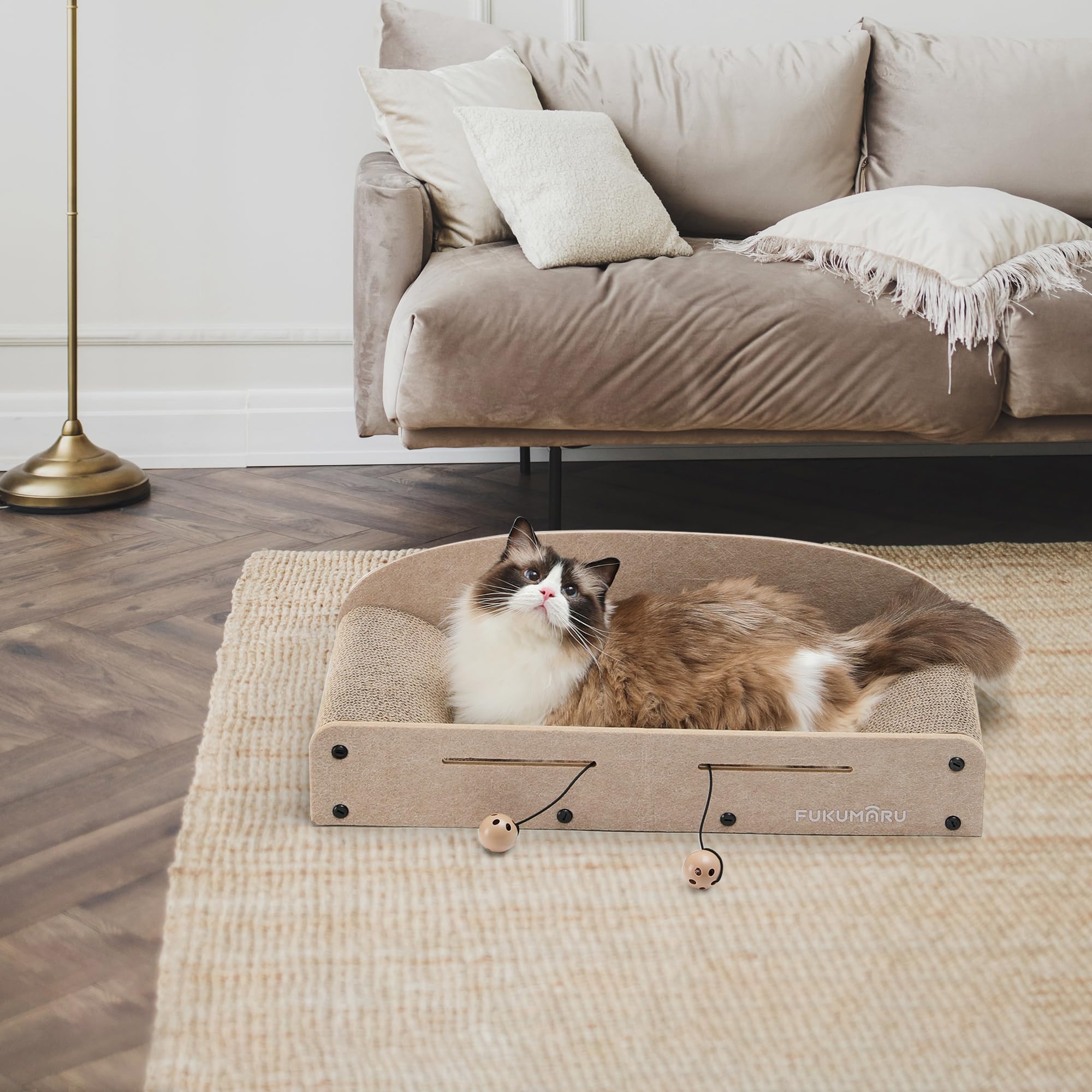 FUKUMARU cat scratcher bed interior shows two boards in action for longer use