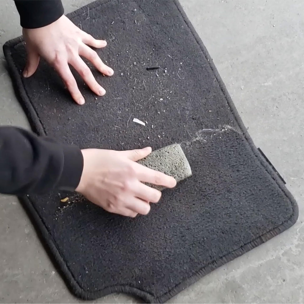 Fur-Zoff uses recycled glass for eco-friendly, odor-free fur removal