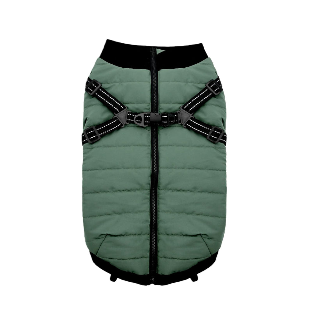 Furmate winter coat tail cord close-up highlights secure tail base for active play.