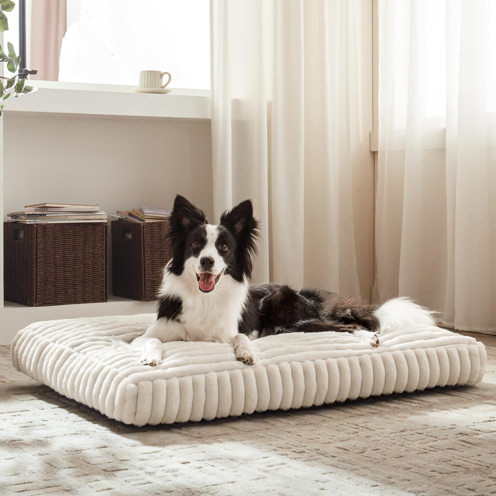FURTIME XL dog bed indoor outdoor use highlights versatile placement in crates or on floors.
