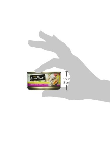 Fussie Cat grain-free tuna and chicken served in a bowl, appealing texture for picky eaters.