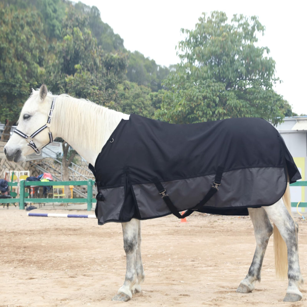 Gallopoff tail flap provides extra rear coverage during wet weather.
