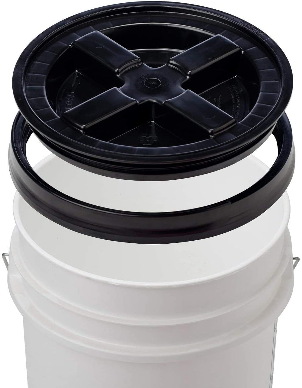 Gamma Seal Lid keeping contents pest-proof and secure