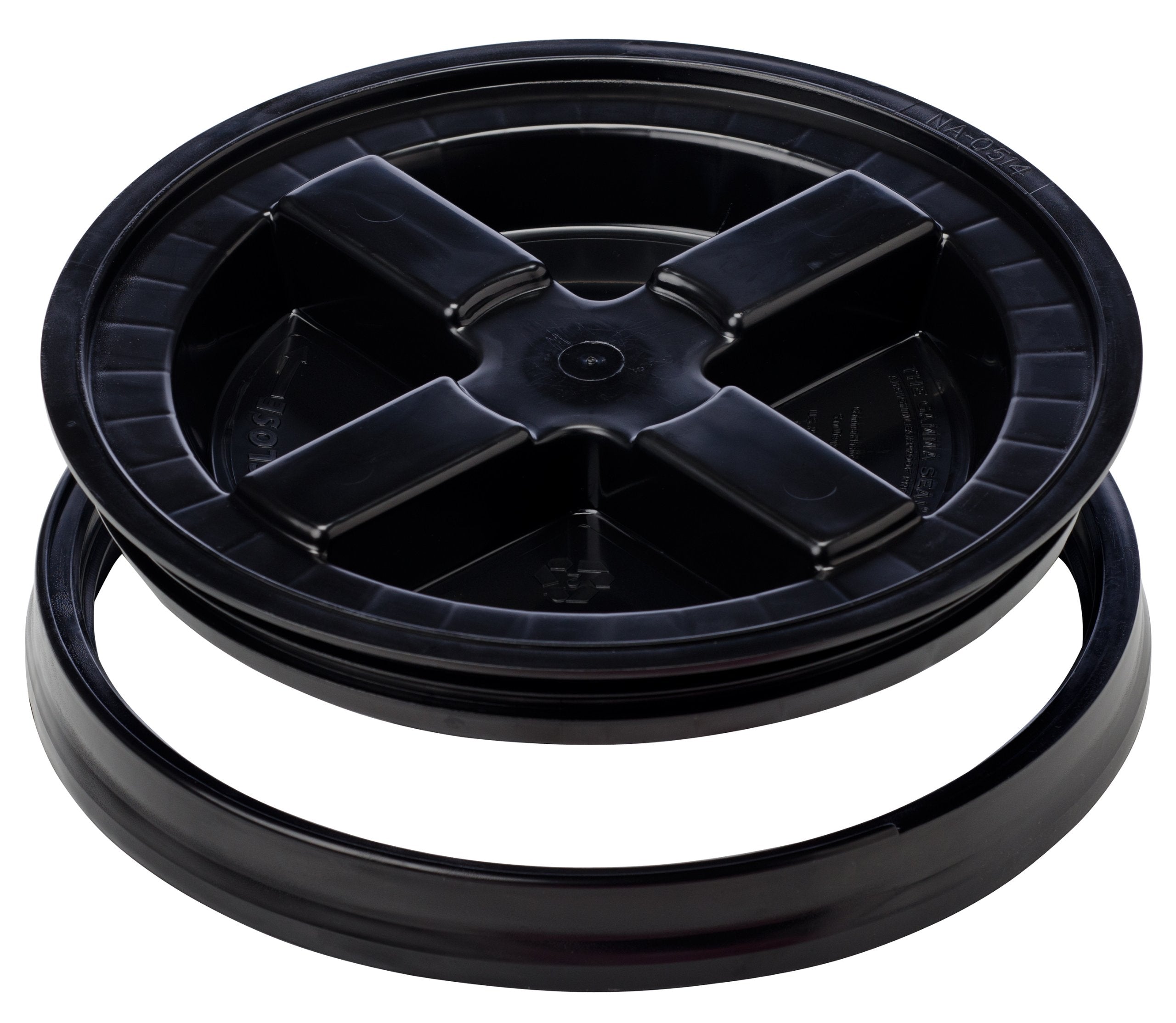 Stackable Gamma Seal Lids on multiple buckets for space saving