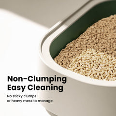 Gardner Pet pellets in a double-layer box illustrate simple maintenance and odor control.