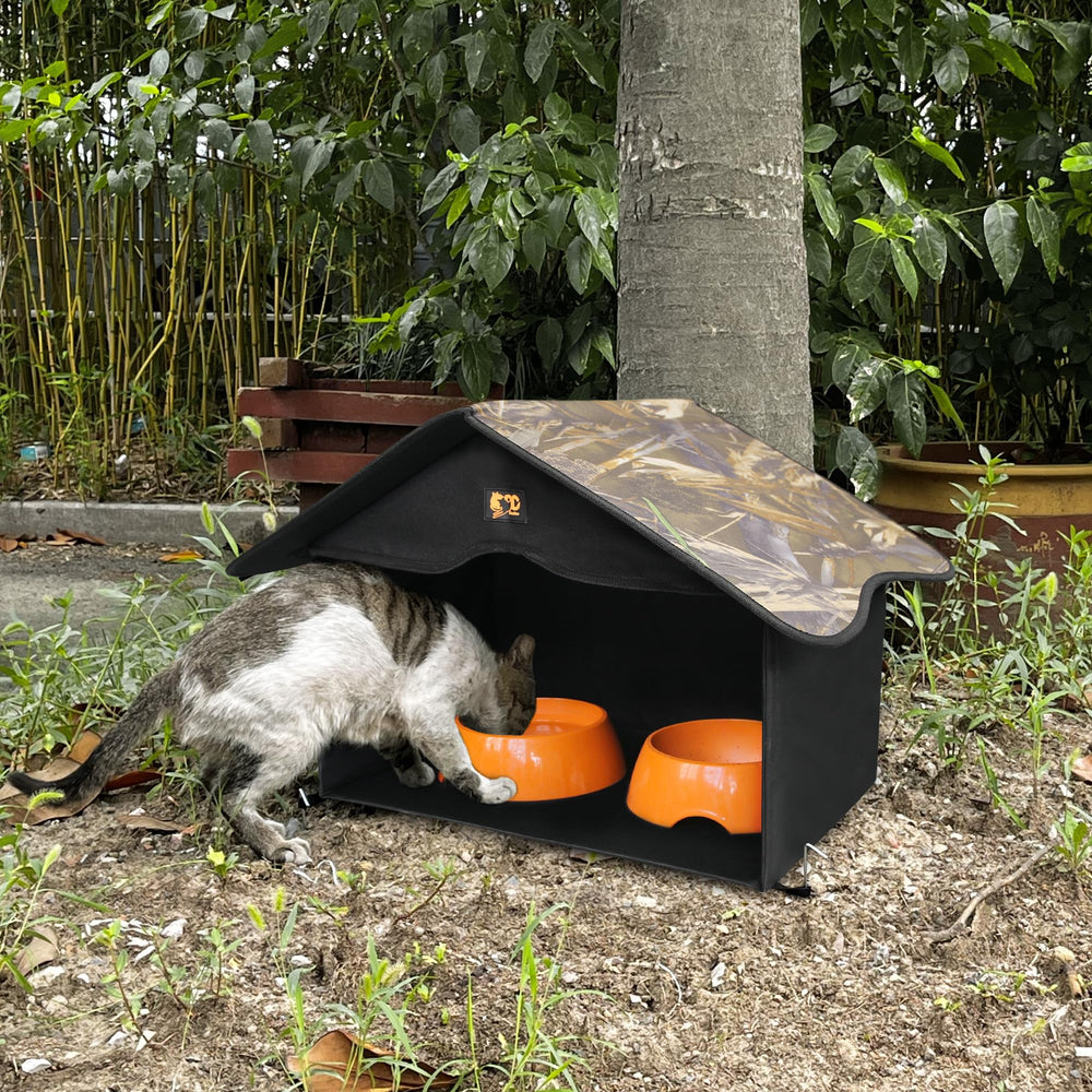 GeerDuo Outdoor Cat House indoor-outdoor-use supports year-round care.