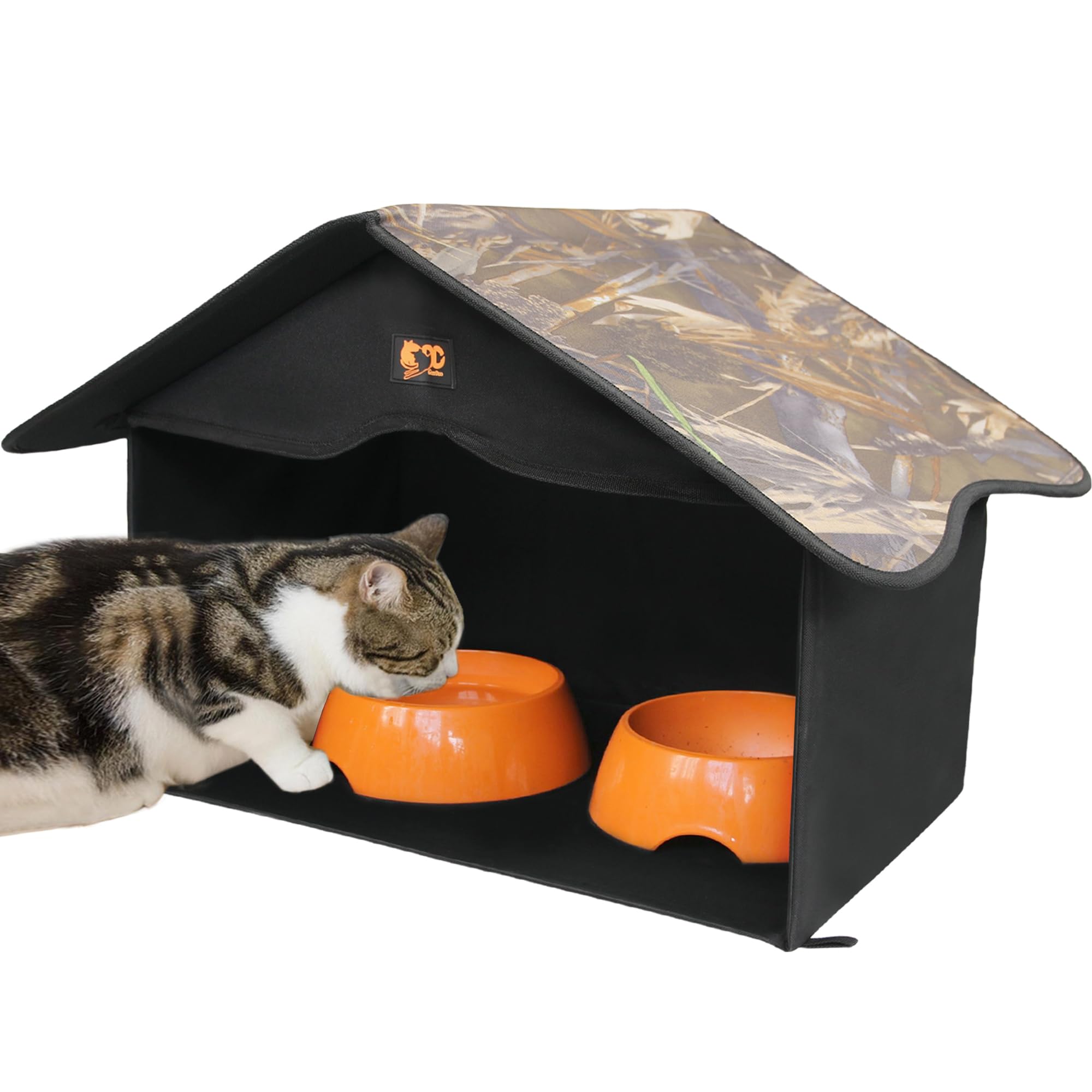 GeerDuo Outdoor Cat House with waterproof roof protects cats during outdoor feeding.