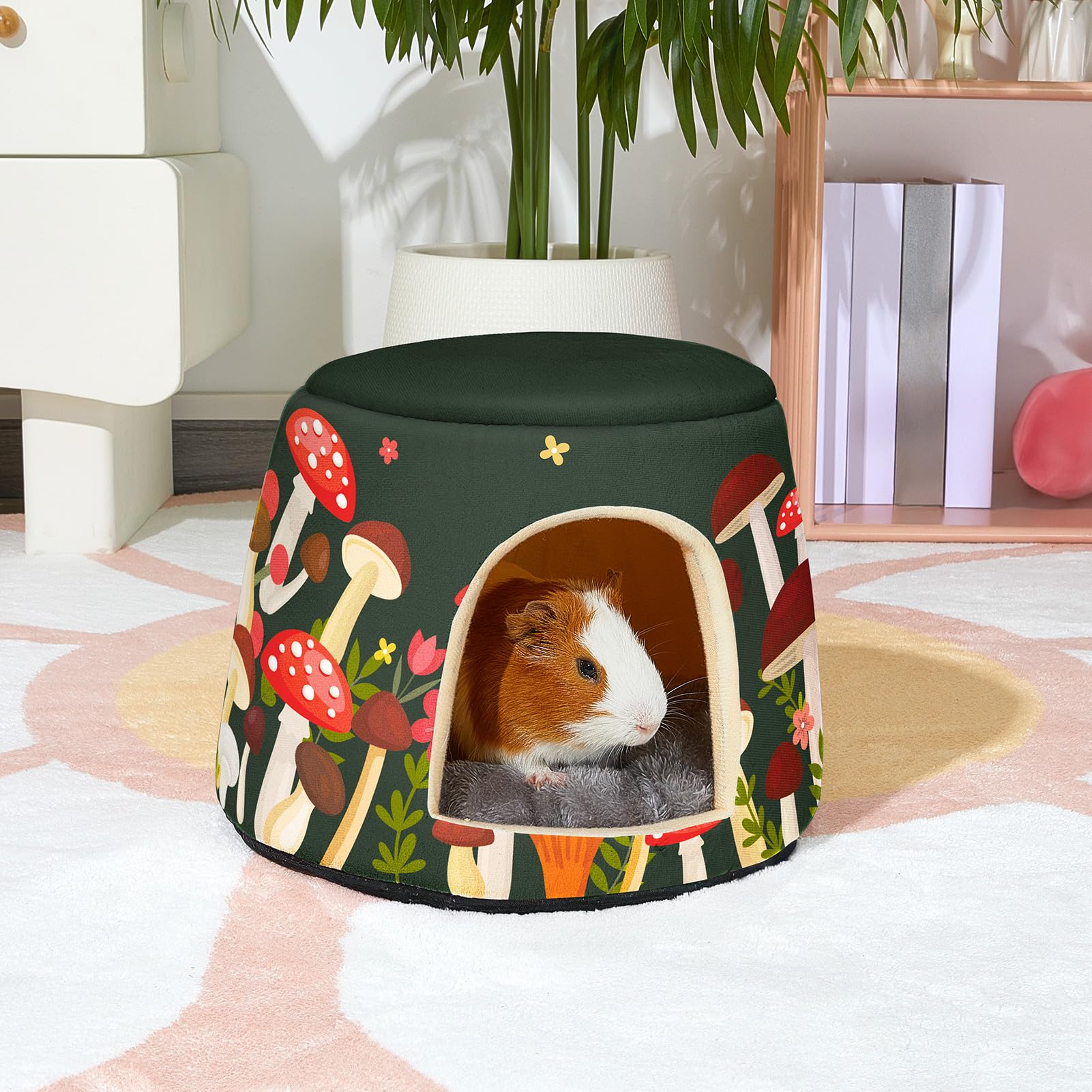 Glittme Guinea Pig Hideout removable pad enables easy cleaning and quick refresh.
