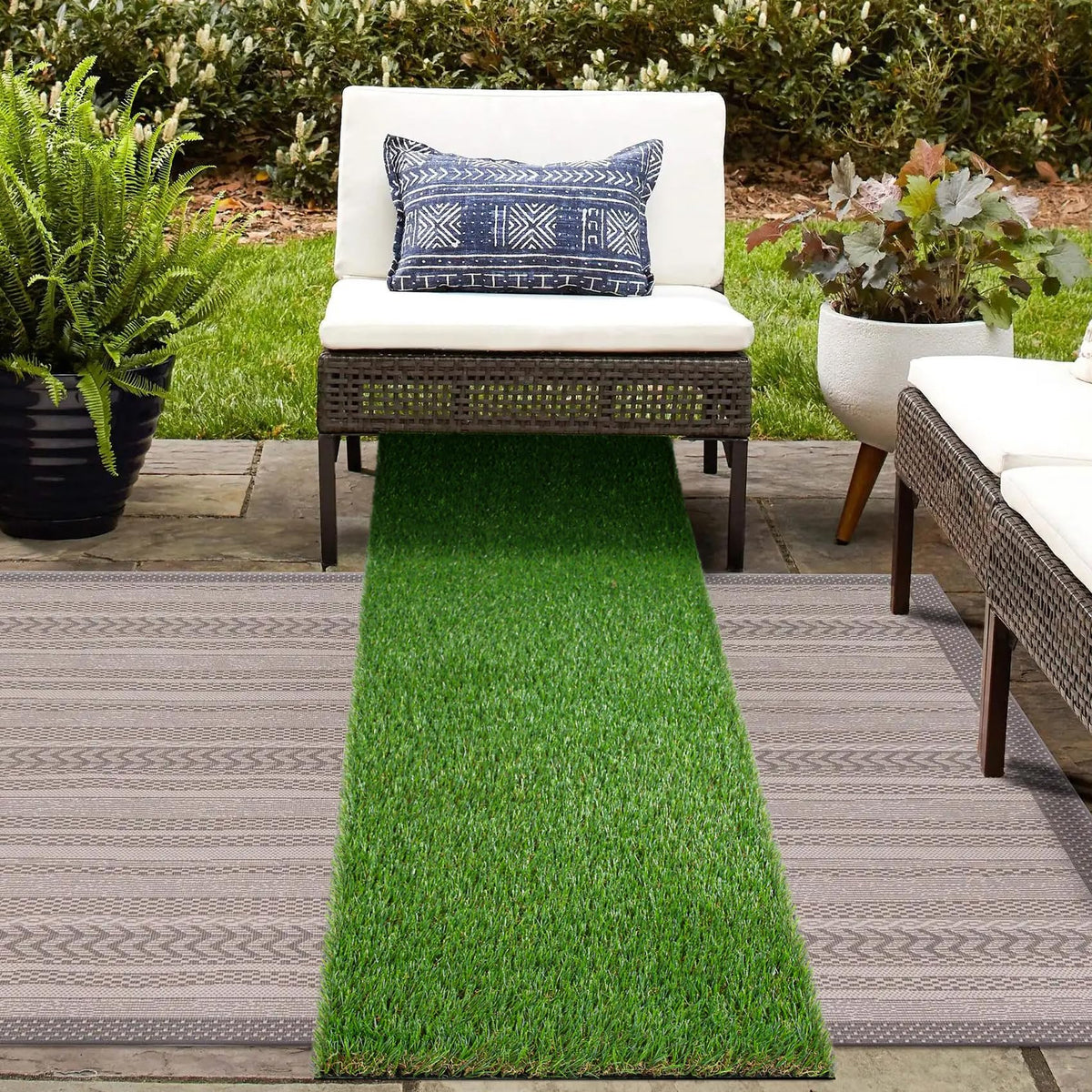 GLOBREEN 2x6 ft artificial turf roll realistic 1-inch pile for patios and decks