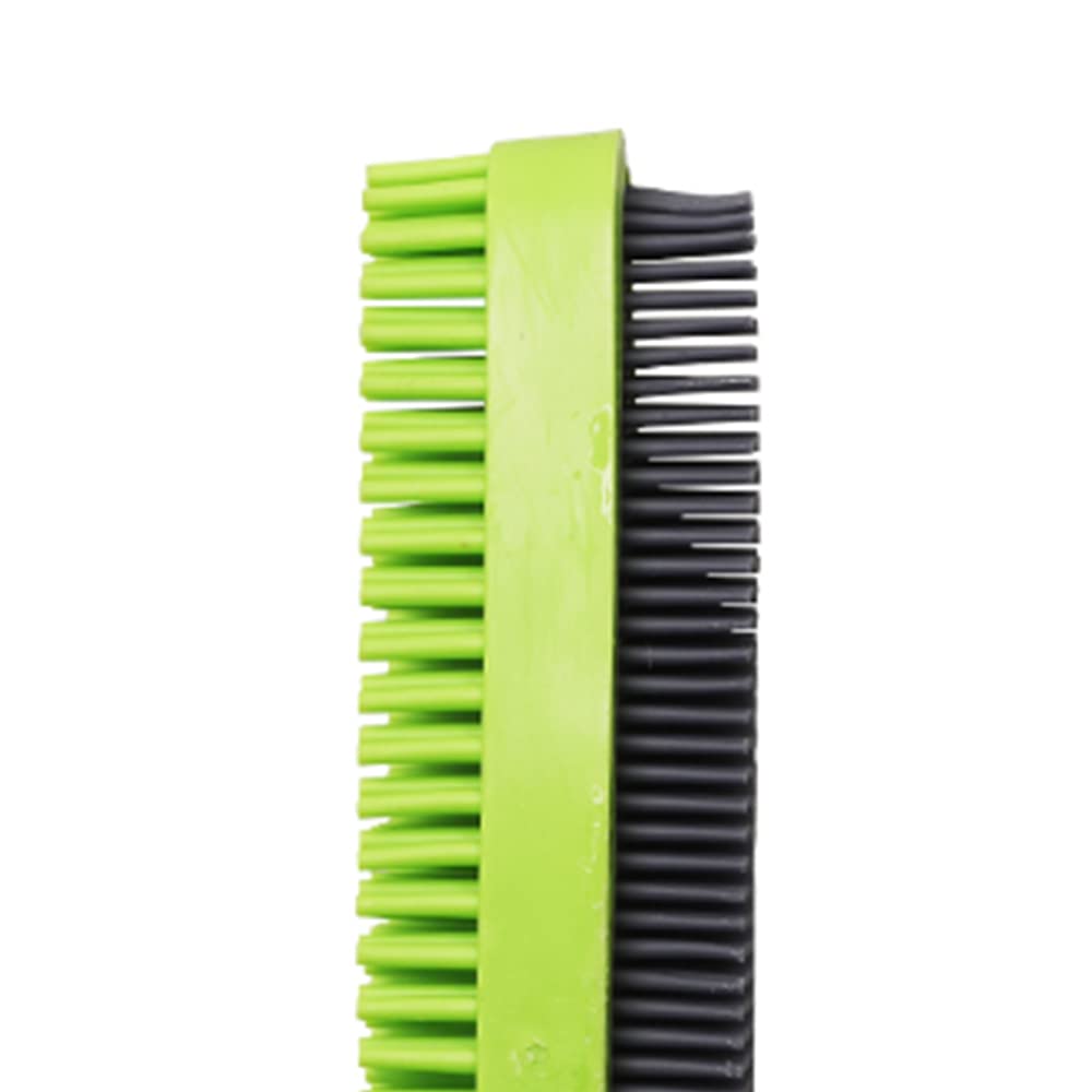 Godiyyer brush cleans bedding and blankets of fur