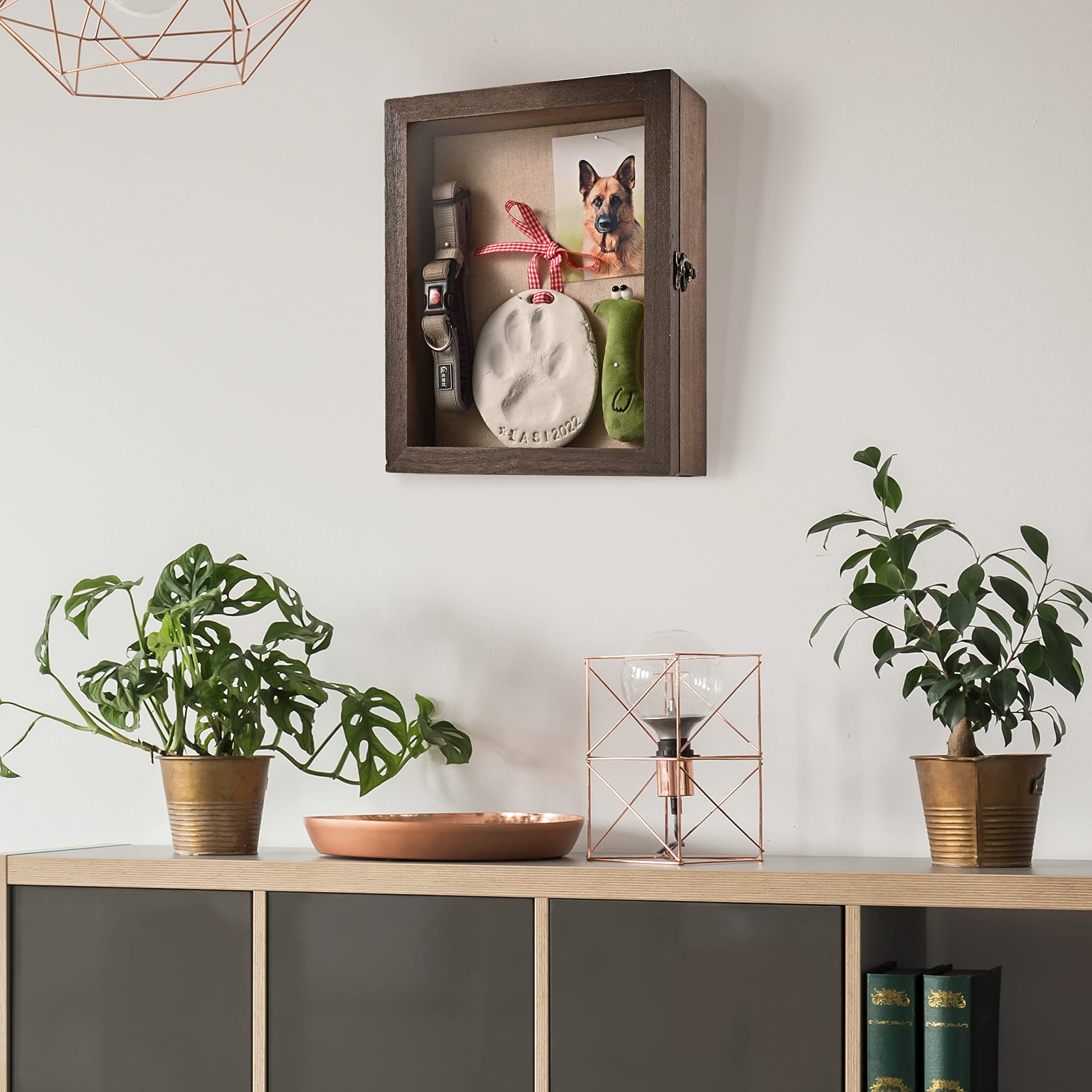 Gognlvn keepsake arrangement with paw print and collar display cherished moments together