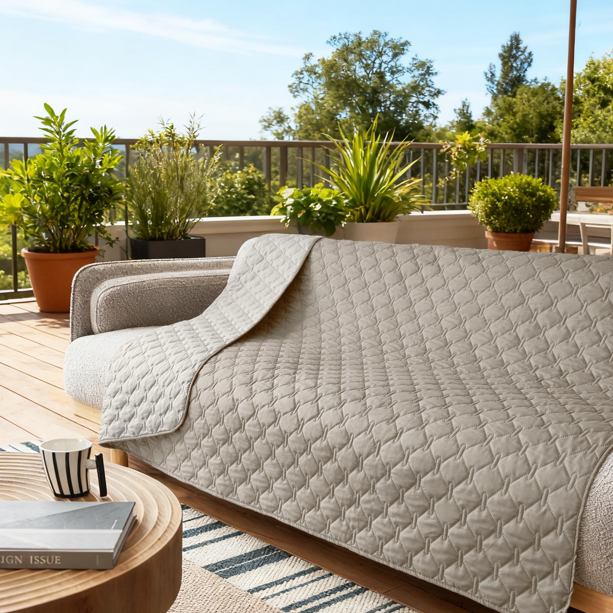 gogobunny indoor-outdoor blanket ready for travel and picnics