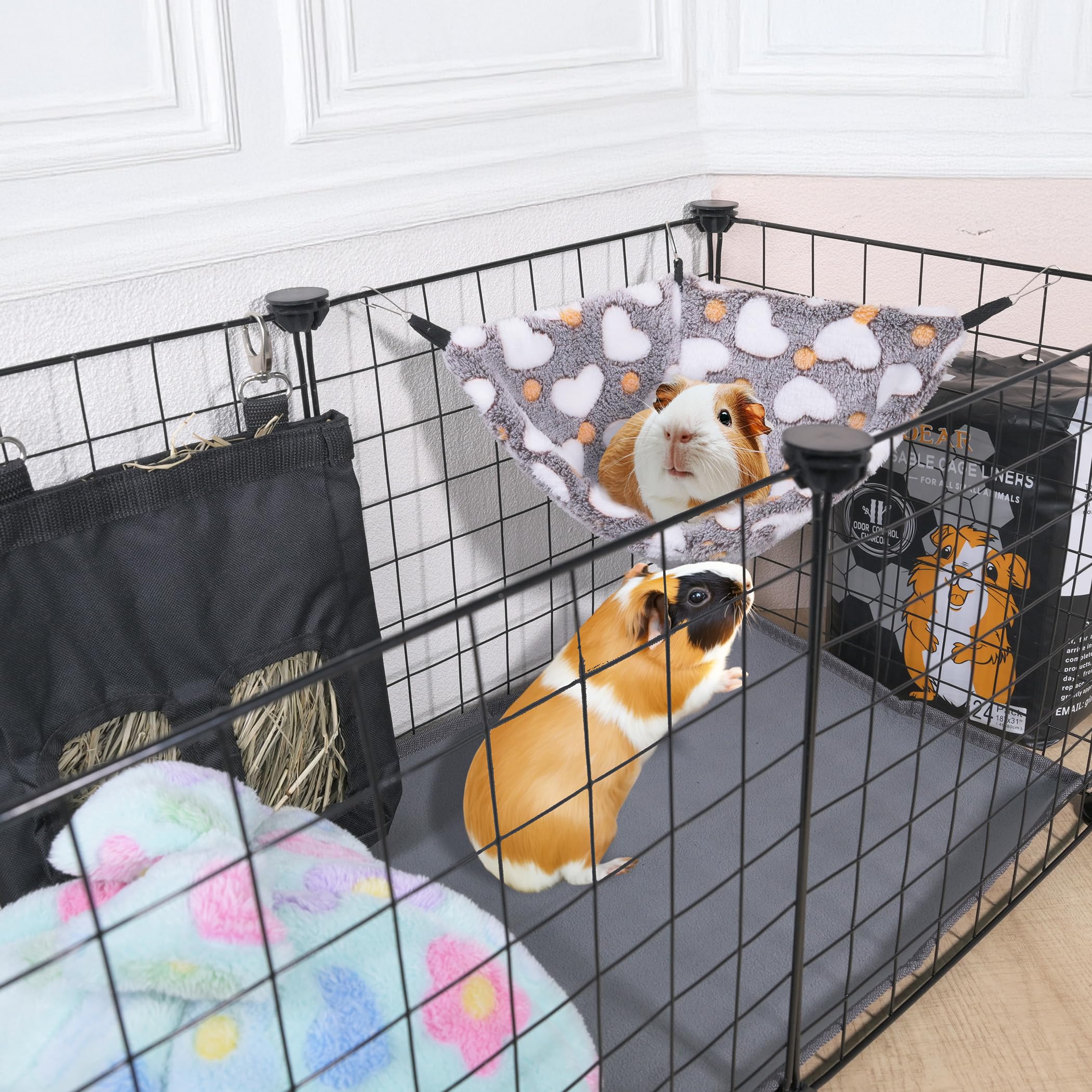 GOMICRAFT hammock-size-m offers extra room for guinea pigs and hedgehogs.