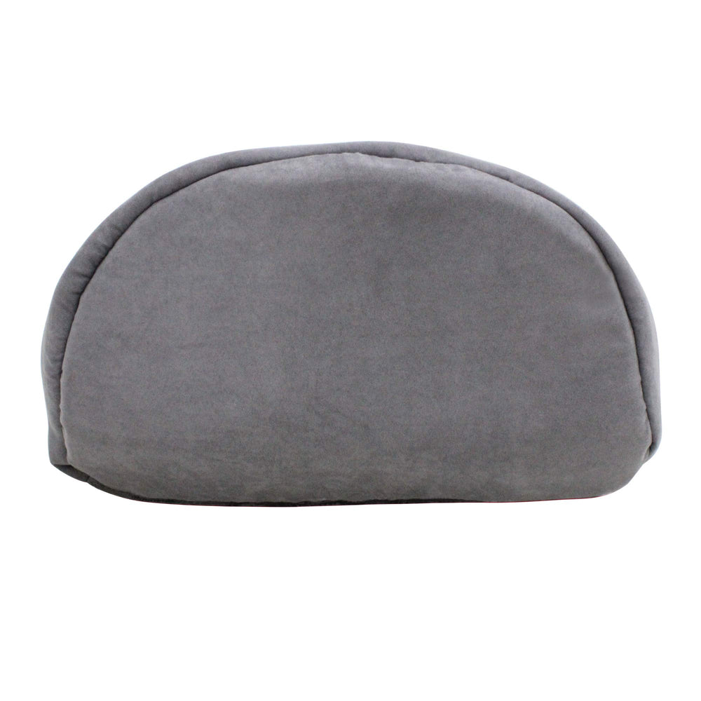 GOOPAWS bed showcases bolstered entrance for easy access.