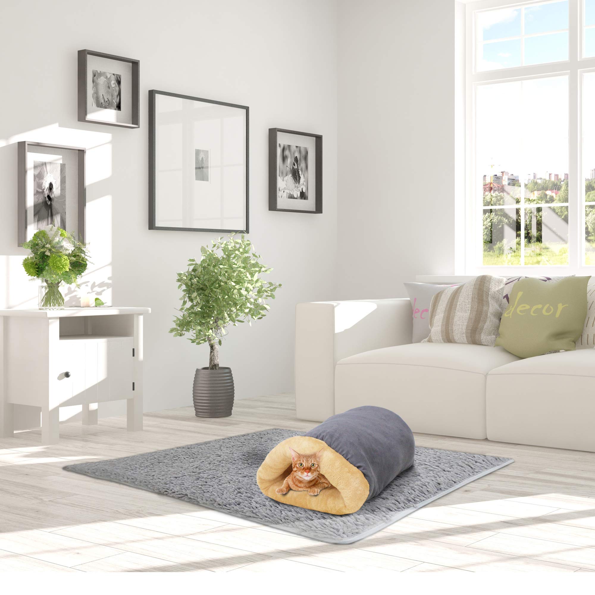 GOOPAWS machine-washable fabric label emphasizes easy cleaning.