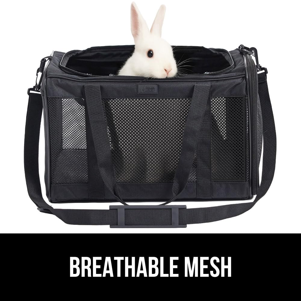 GORILLA GRIP cat carrier padded handle and adjustable strap for comfortable carrying.