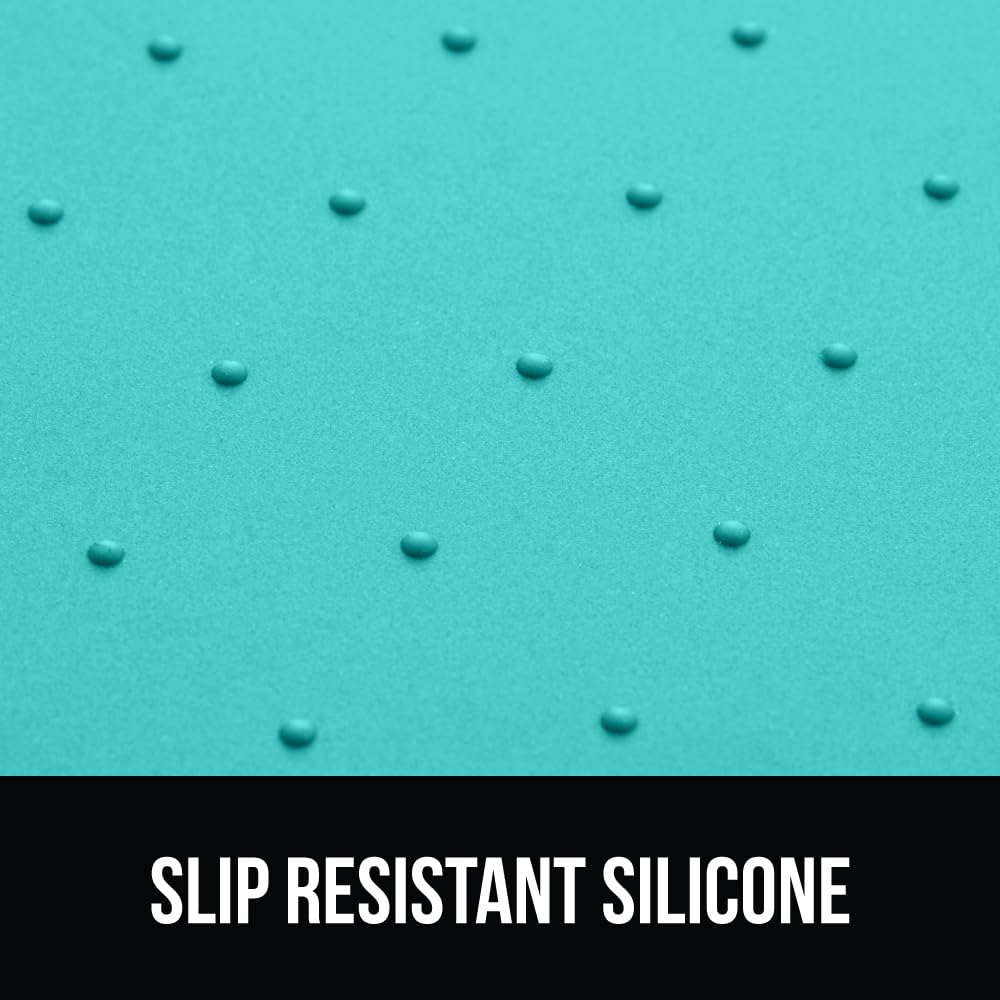 Gorilla Grip raised edge design contains spills and crumbs.