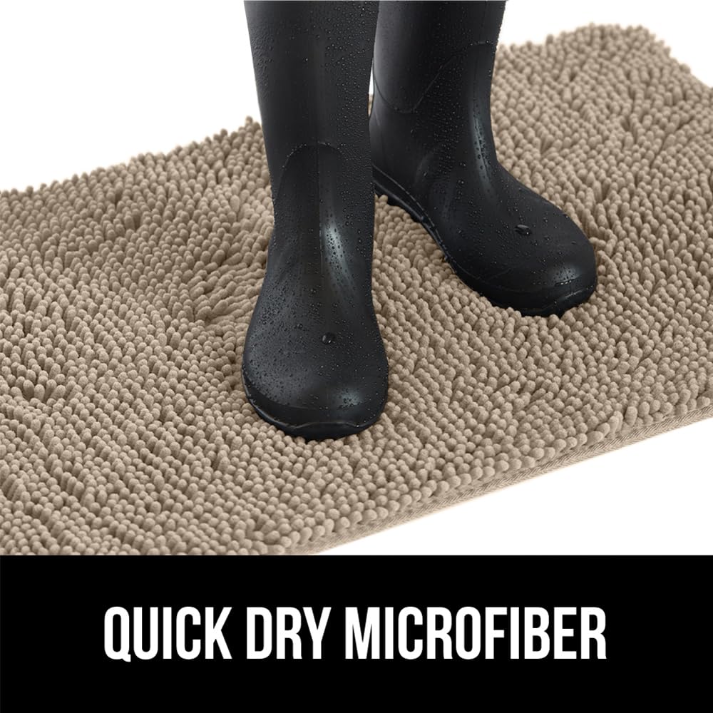 GORILLA GRIP SOAKSTOPPER ideal for lining pet crates or carriers during travel.