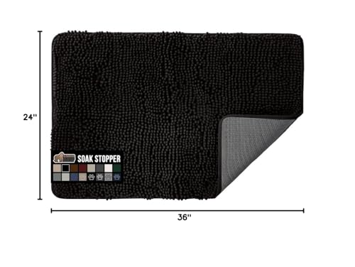 GORILLA GRIP SoakStopper dirt-trapping feature catches mud from muddy paws and boots at the door.