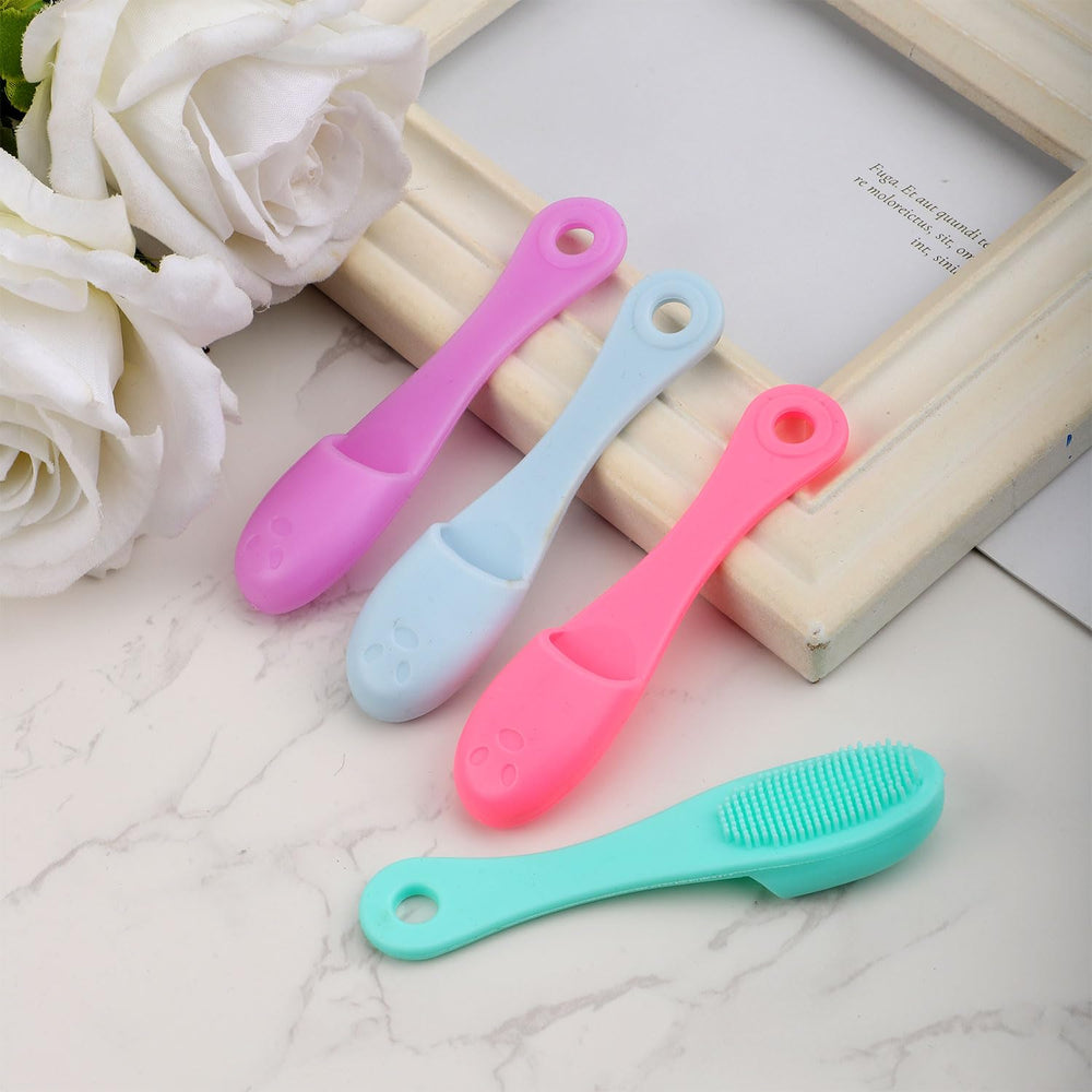 Gosknor cat chin brush blue with hanging holes for easy storage