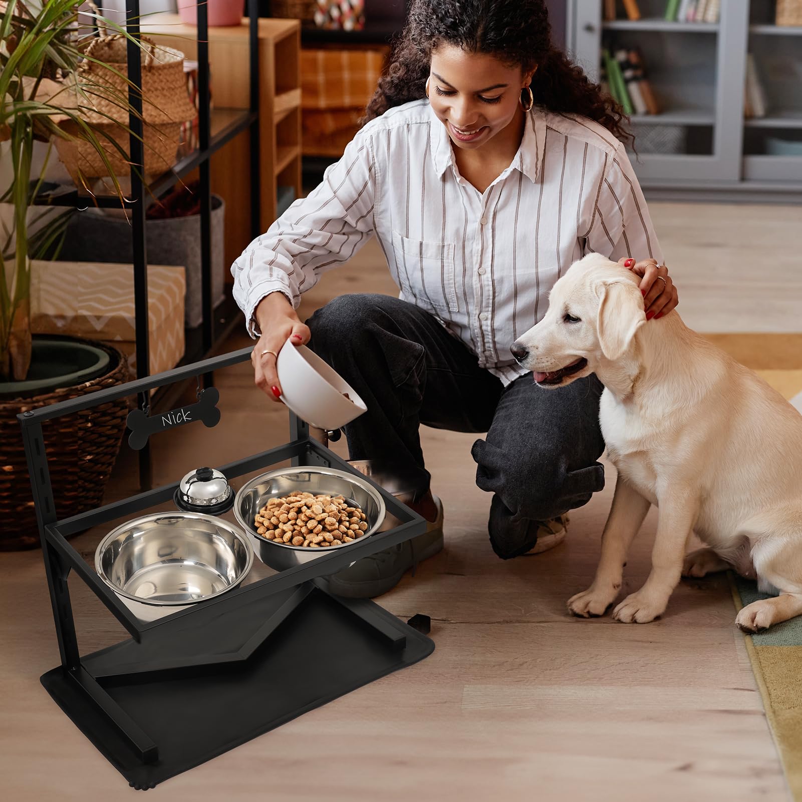 Grand Line included mealtime bell and name-tag pen for training and labeling.