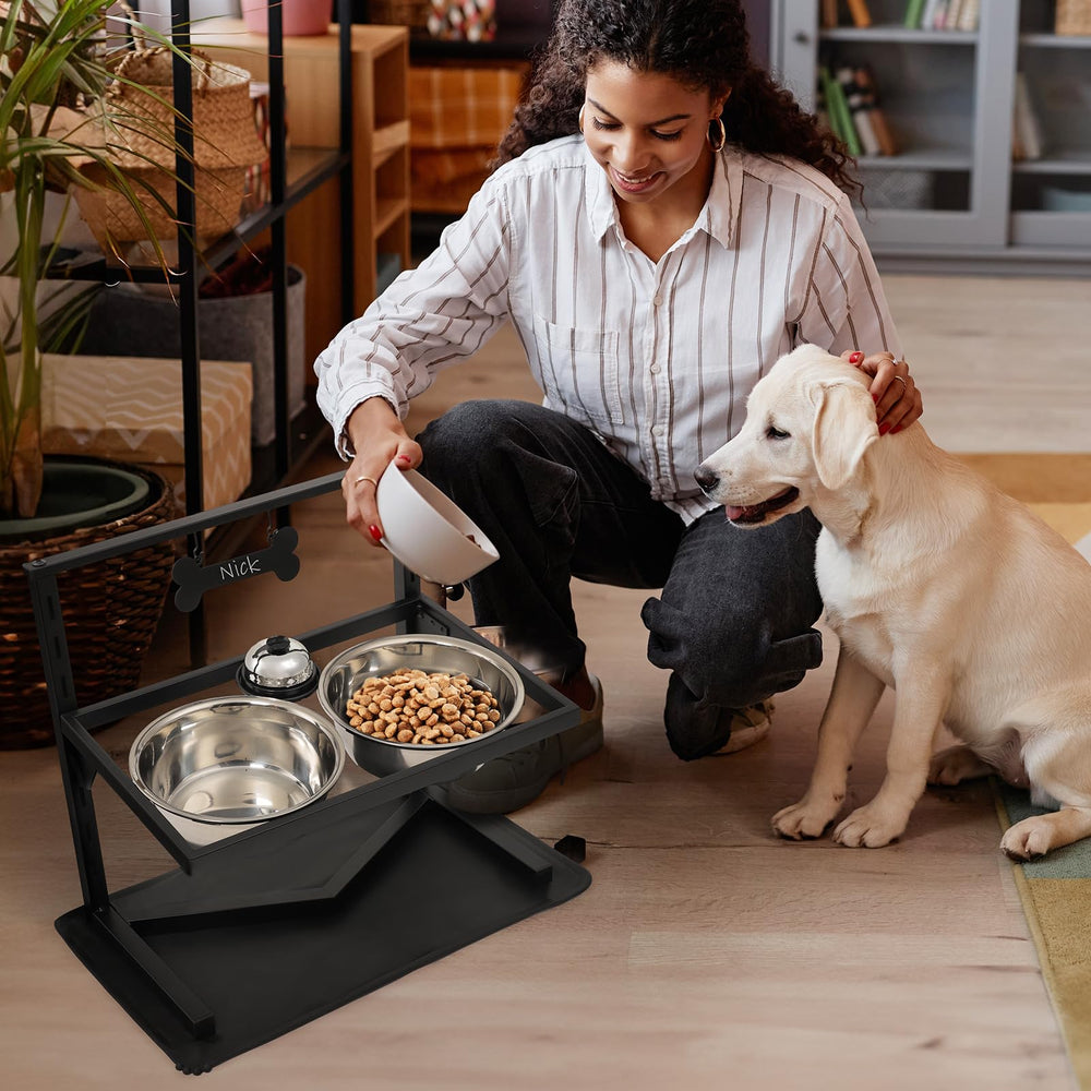 Grand Line included mealtime bell and name-tag pen for training and labeling.