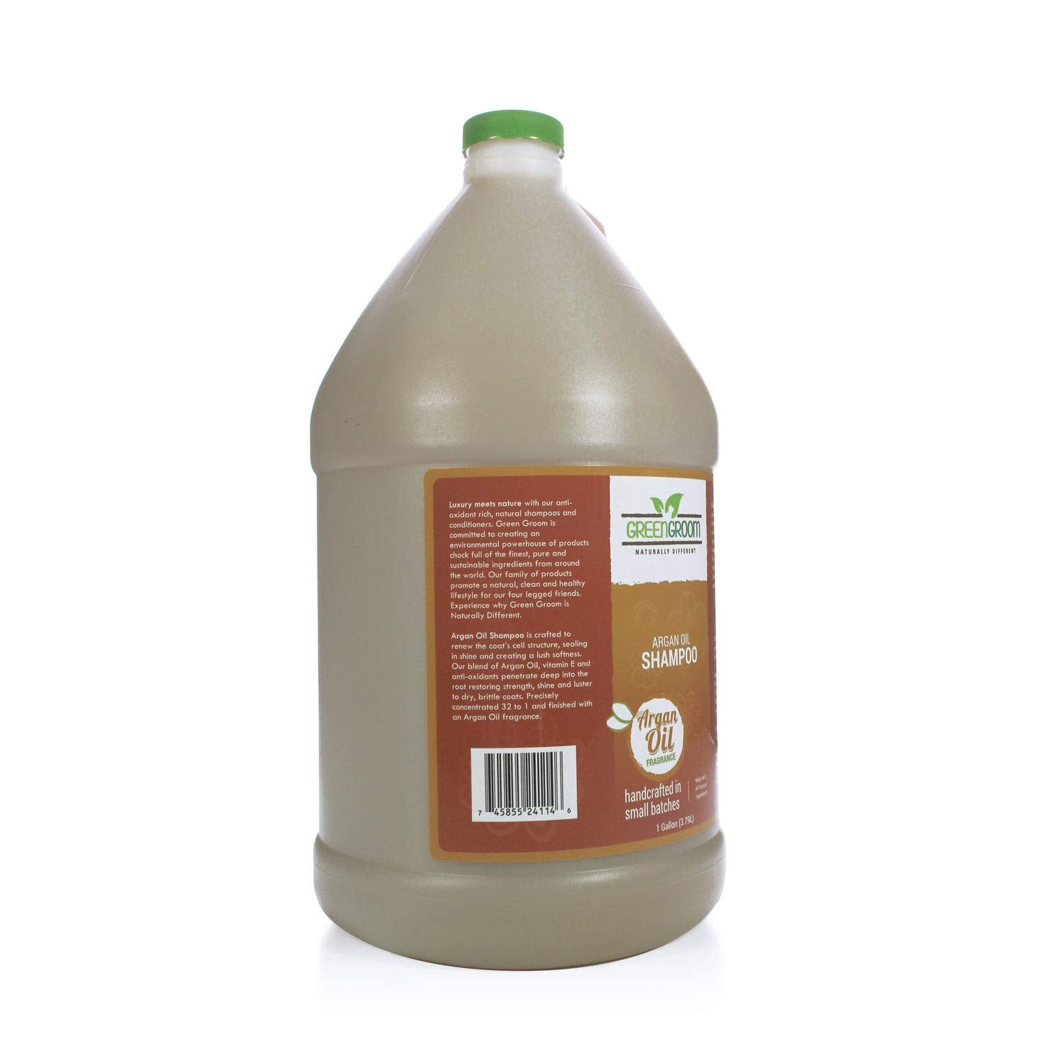 GreenGroom Argan Oil Dog Shampoo pour—illustrates 32:1 dilution for efficient grooming.