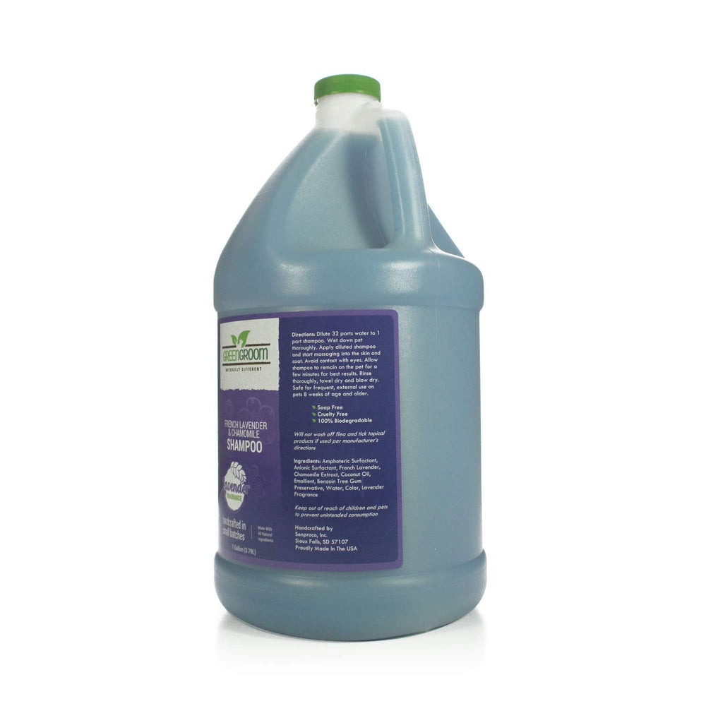 GreenGroom natural ingredients label highlights chamomile infusion for brighter coats.