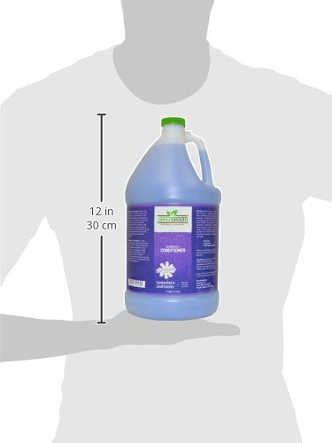 GreenGroom two-in-one shampoo-conditioner provides detangling and shine.