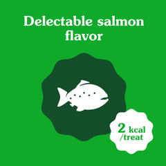 Image highlights omega-3 fish oil and flaxseed ingredients for skin and fur.