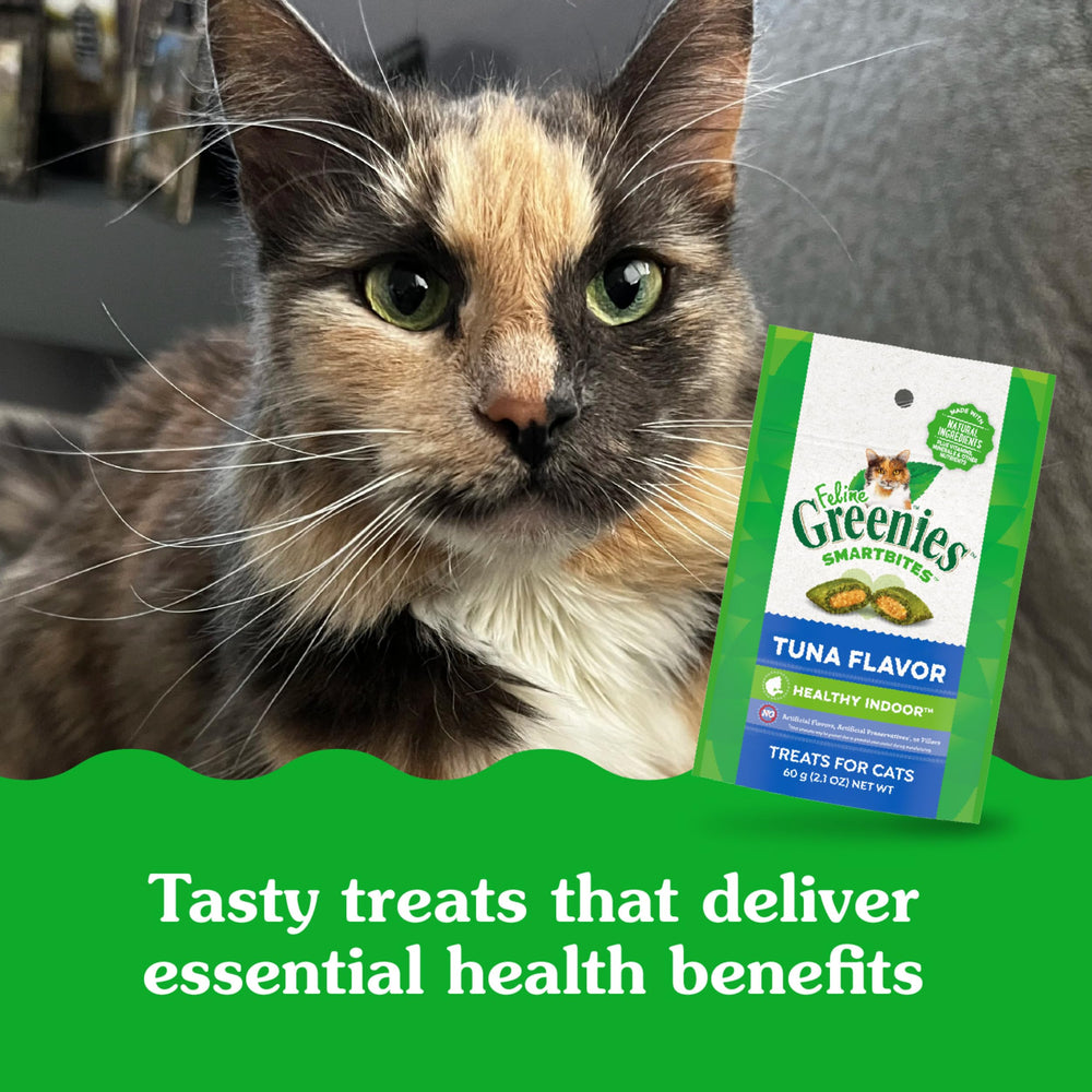 Greenies Feline Smartbites tuna with vitamins and minerals supports balanced nutrition.