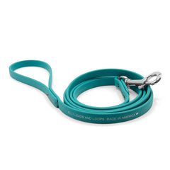 GROOMERSPRO Jelly Pet Leash teal waterproof feature enables easy outdoor cleanup.