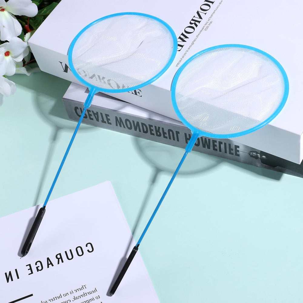 Gtziqa small-scoop-net-25cm-blue ideal for tight corners and small tanks.