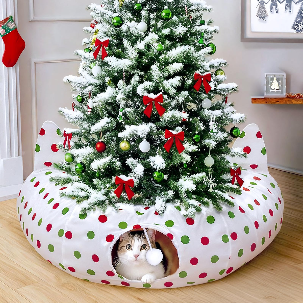 Gudelak cat tunnel bed offers cozy privacy and holiday-ready style under the tree