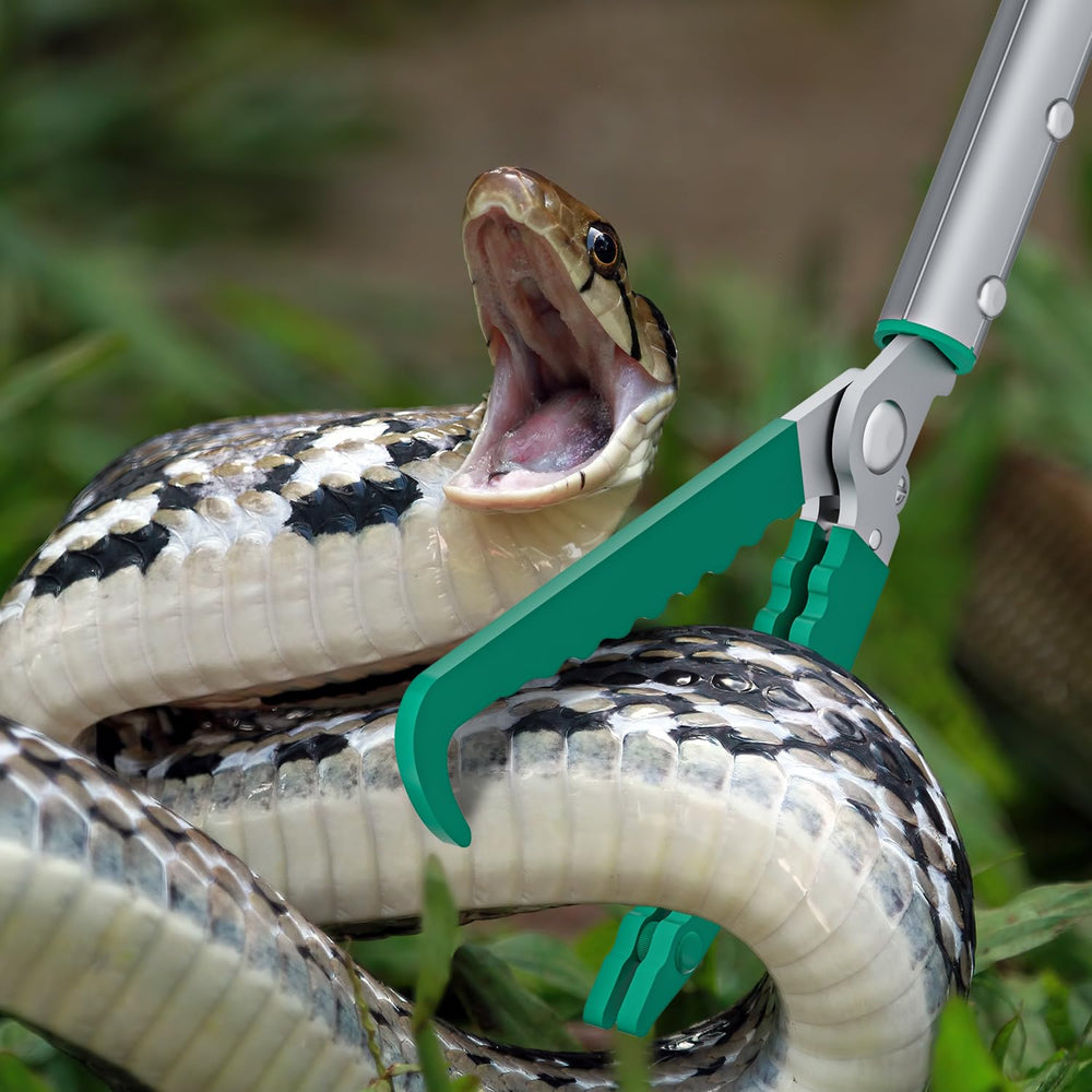 GYORGKSHI multi-function tool supports camping, reptile handling, and safe relocation