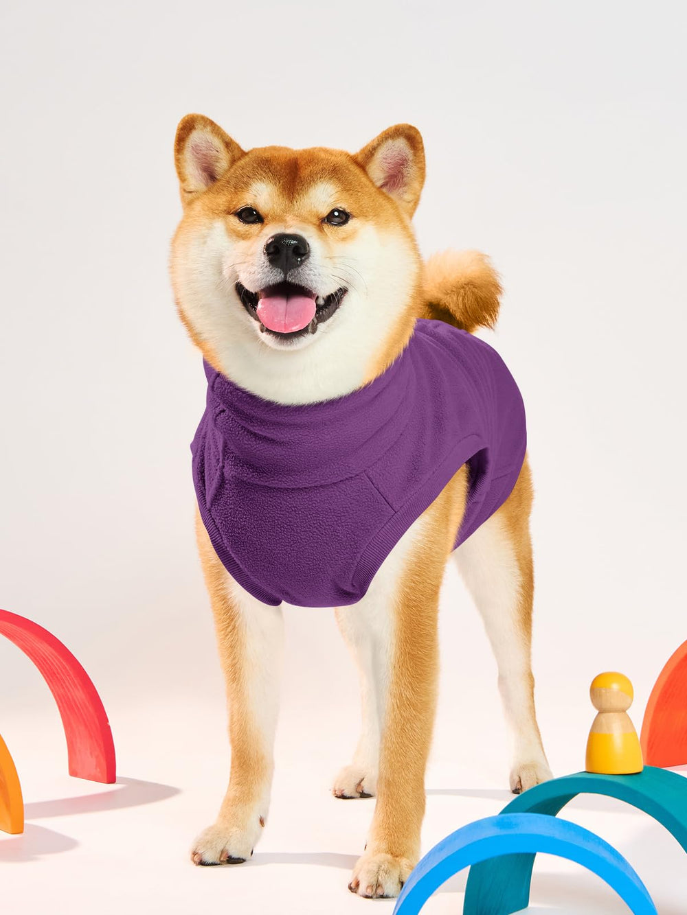 Haloumoning fleece dog sweater leash-hole access detail for easy daily walks.