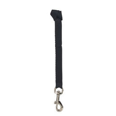 Halti Link easy-clip demonstrates a secure, simple-to-use clip for safer walks