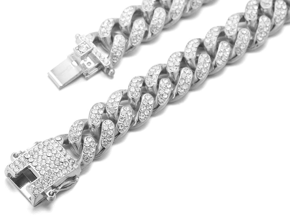Halukakah cat collar diamond Cuban link design underscores lasting sparkle and luxury.
