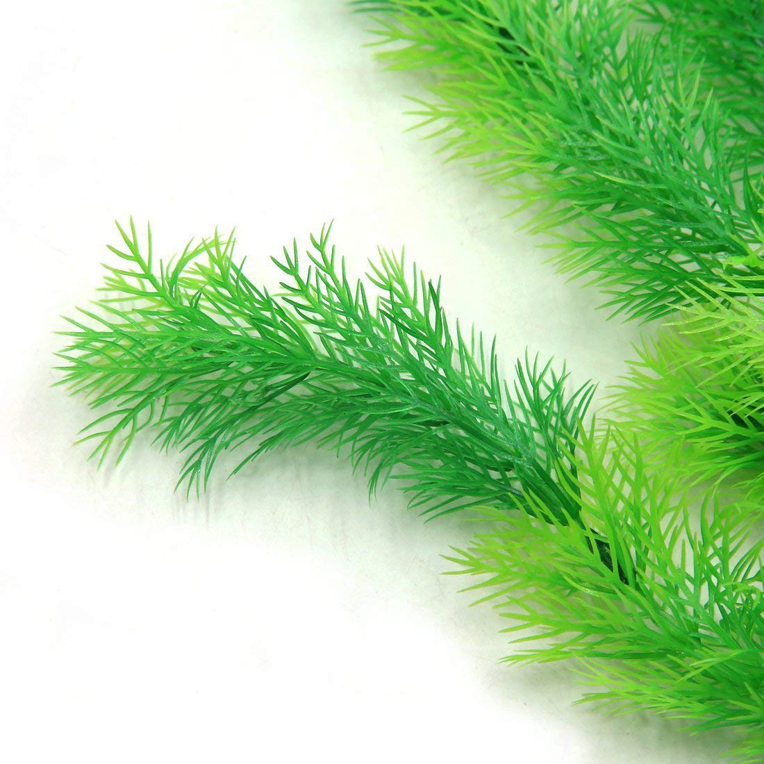Hamiledyi natural-look plastic plants recreate underwater habitat without live-plant care.