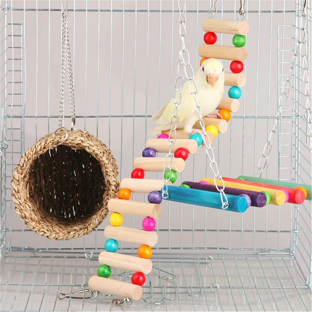 Hamiledyi natural wood straw toy set decorates the cage while offering chewing surfaces.