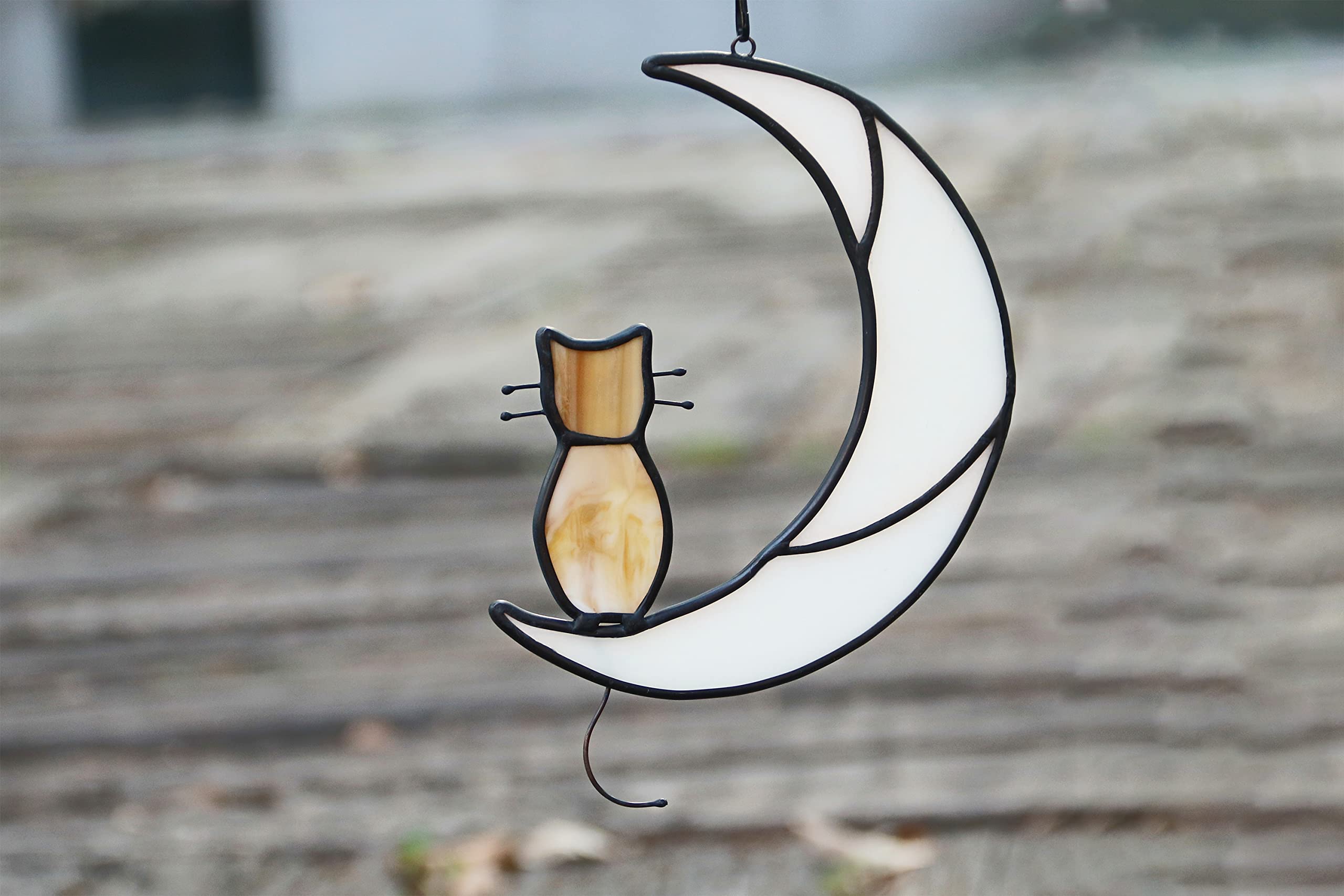 HAOSUM yellow moon cat ornament reflects vibrant colors for décor