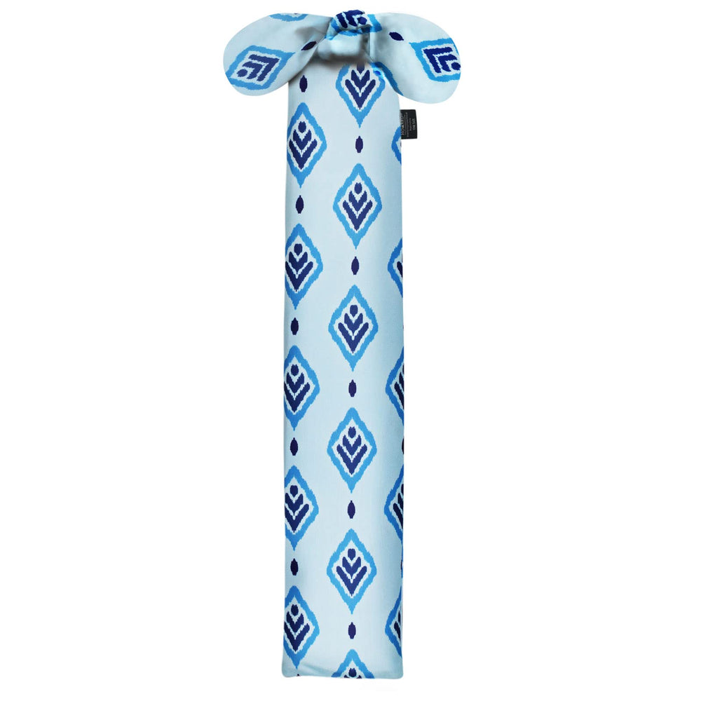 Harrison Howard Stretchy Tail Bag with two-strand closure keeps tail secure during wear.