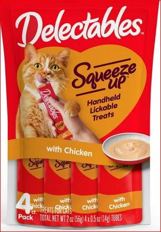 Hartz Delectables Squeeze Up packaging showing the easy-to-use lickable tube for quick feeding.