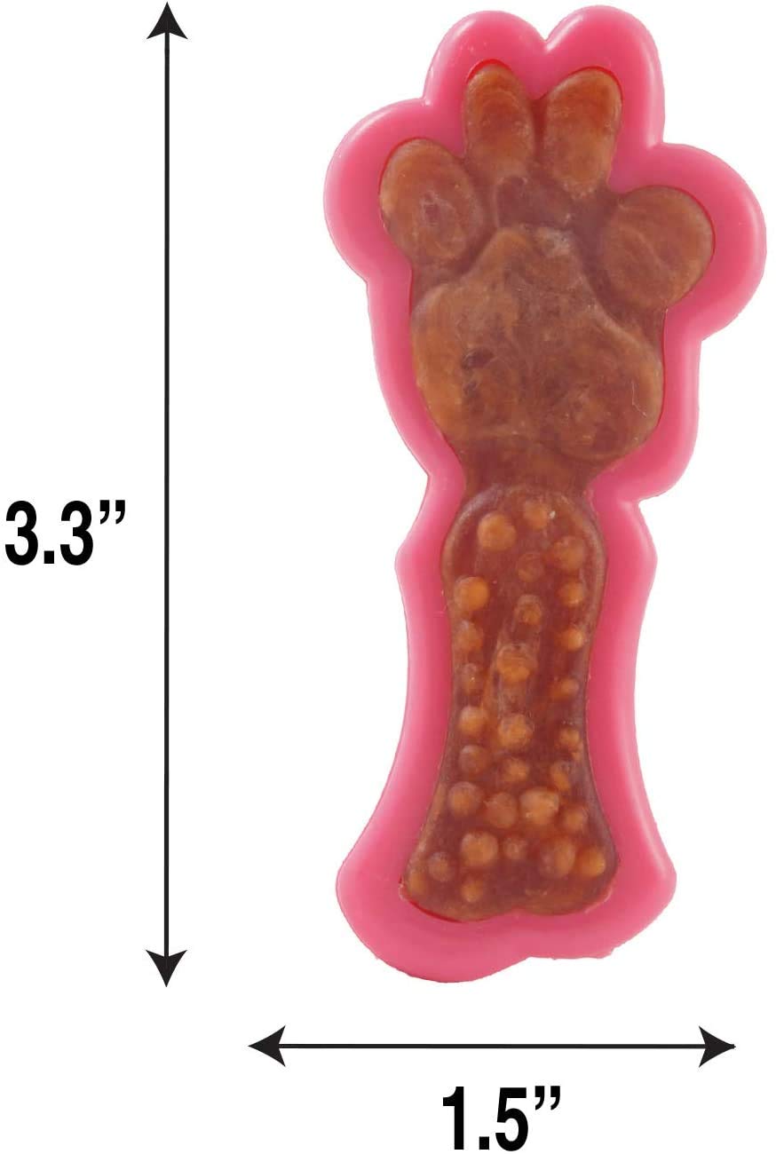 Hartz Tiny Dog Dental Duo demonstrates chewing with edible center removal.
