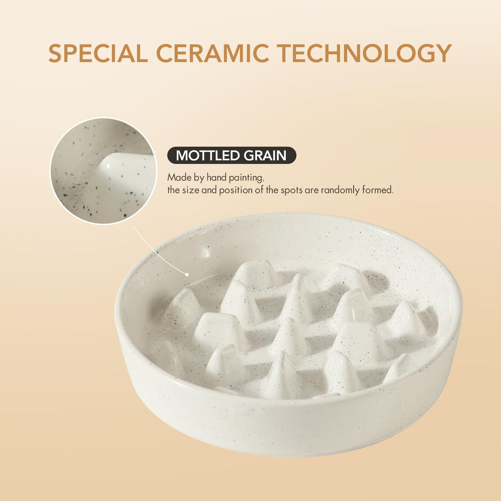 Havniva non-slip base keeps the ceramic bowl stable during meals