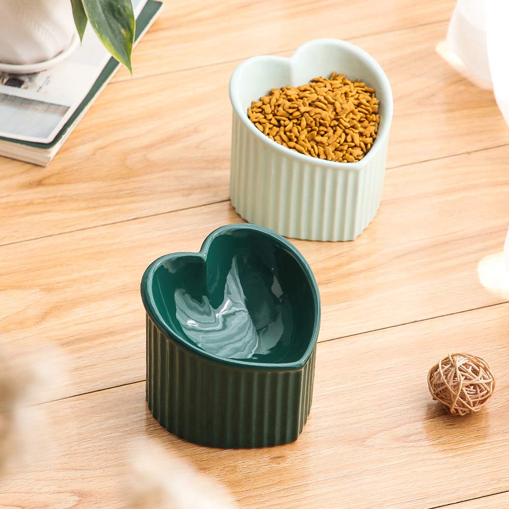 HCHLQLZ backflow-prevention bowl helps minimize spills and mess.