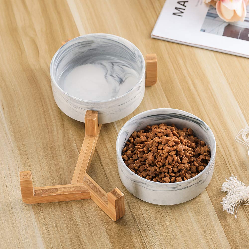 HCHLQLZ ceramic bowls are lead-free and safe for pets