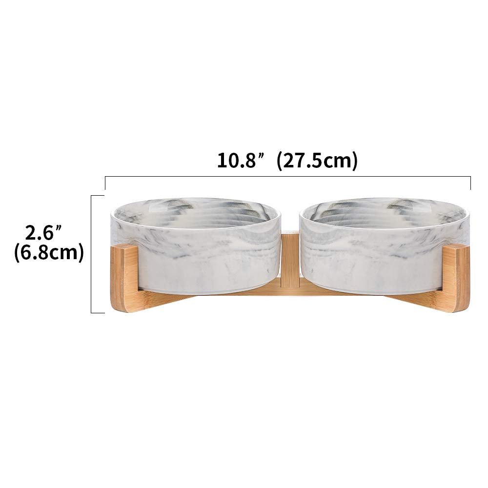 HCHLQLZ no-spill wood stand design prevents sliding during meals